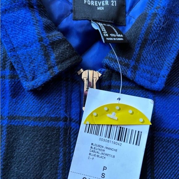 NWT men shacket.  Size small - Picture 3 of 5